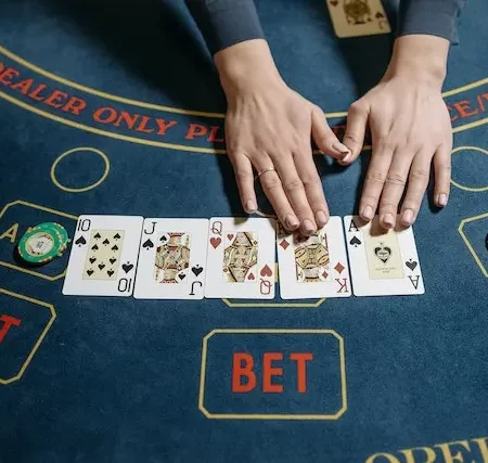Casino Hold’em Poker Online in 2023